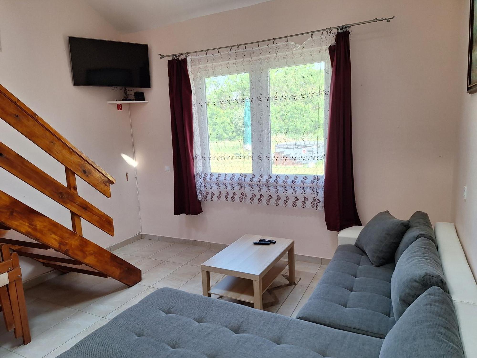 Cserke Holdfeny Apartman Черкесёлё Экстерьер фото
